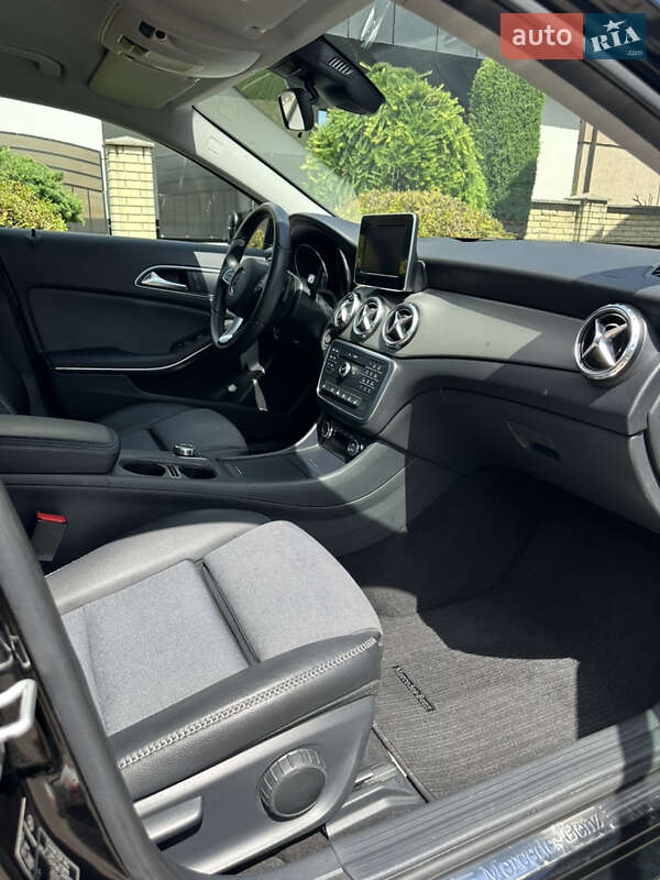 Внедорожник / Кроссовер Mercedes-Benz GLA-Class 2016 в Ивано-Франковске