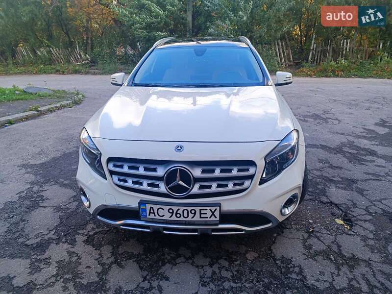 Внедорожник / Кроссовер Mercedes-Benz GLA-Class 2017 в Львове
