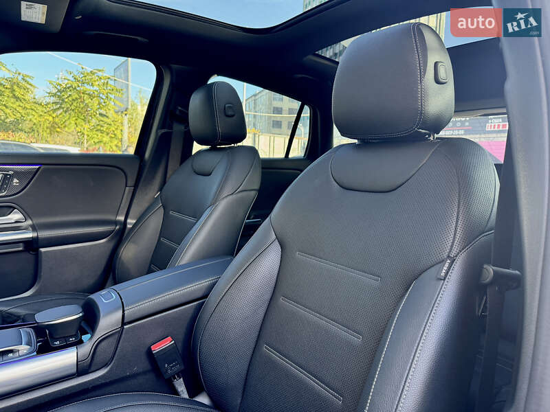 Внедорожник / Кроссовер Mercedes-Benz GLA-Class 2022 в Киеве