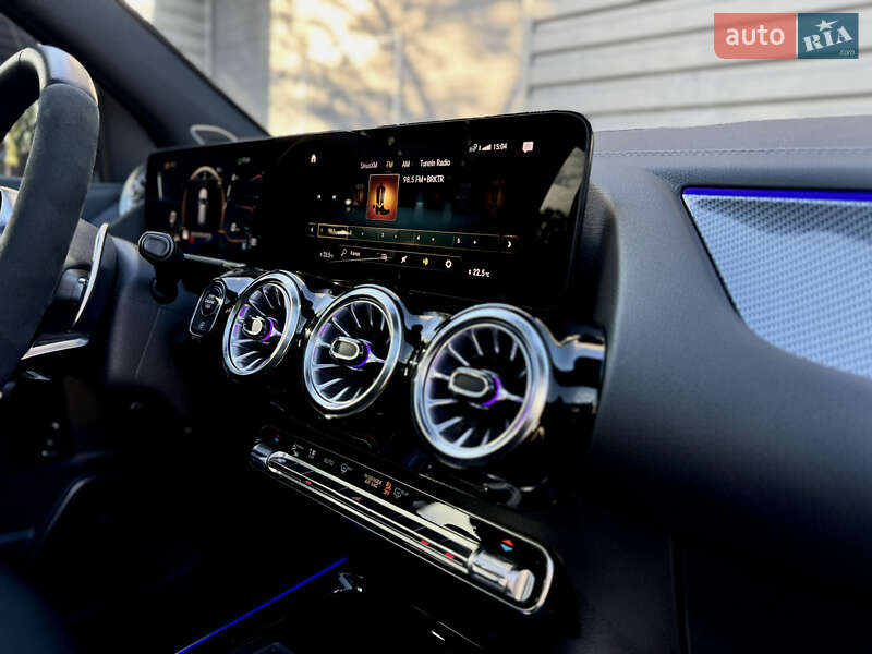 Внедорожник / Кроссовер Mercedes-Benz GLA-Class 2022 в Киеве