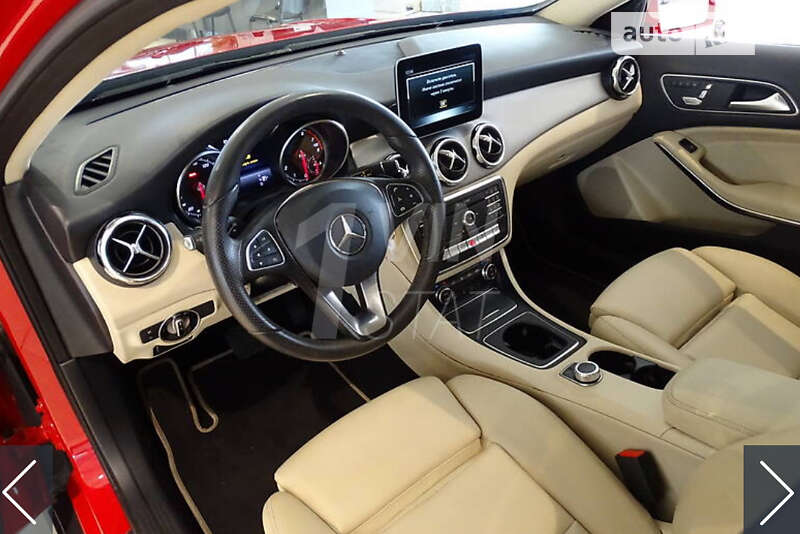 Внедорожник / Кроссовер Mercedes-Benz GLA-Class 2017 в Киеве