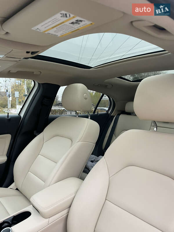 Внедорожник / Кроссовер Mercedes-Benz GLA-Class 2018 в Вышгороде