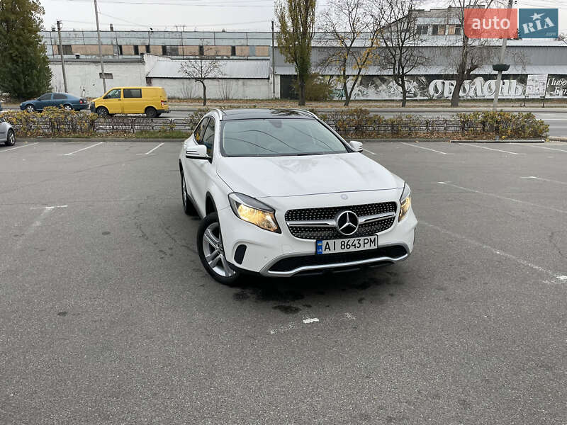 Внедорожник / Кроссовер Mercedes-Benz GLA-Class 2018 в Вышгороде