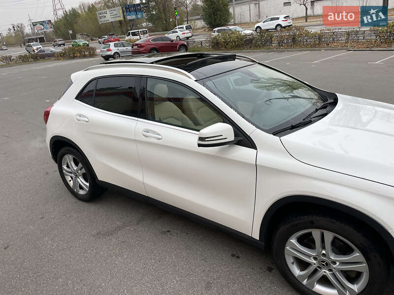 Внедорожник / Кроссовер Mercedes-Benz GLA-Class 2018 в Вышгороде
