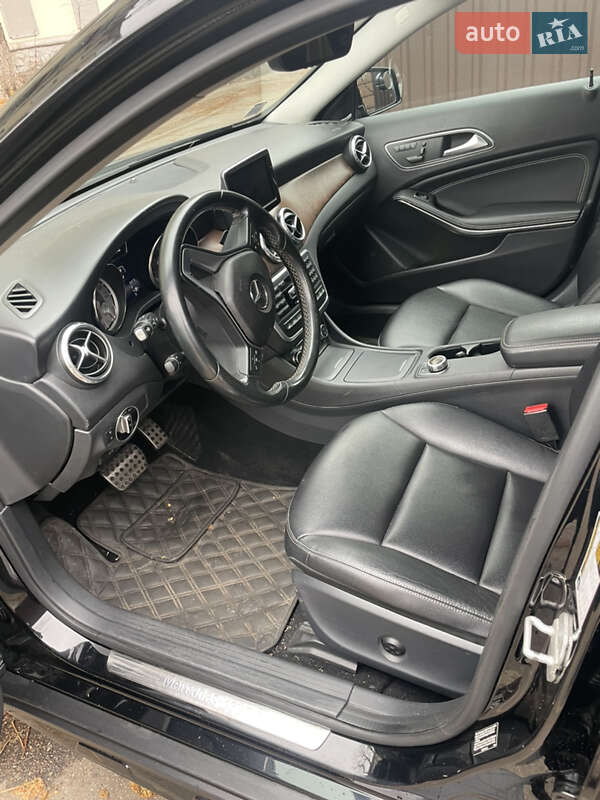 Внедорожник / Кроссовер Mercedes-Benz GLA-Class 2015 в Полтаве