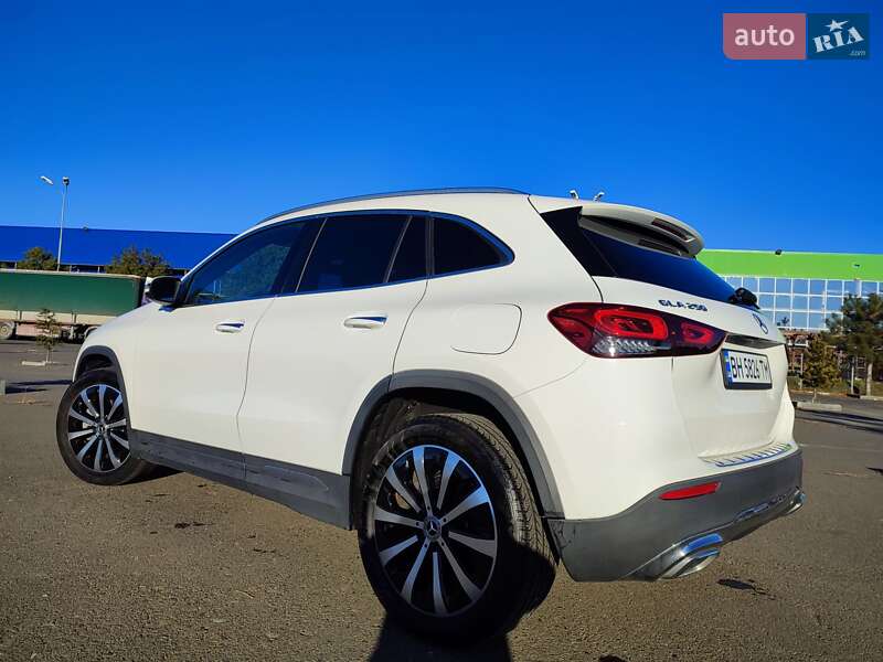Внедорожник / Кроссовер Mercedes-Benz GLA-Class 2020 в Одессе