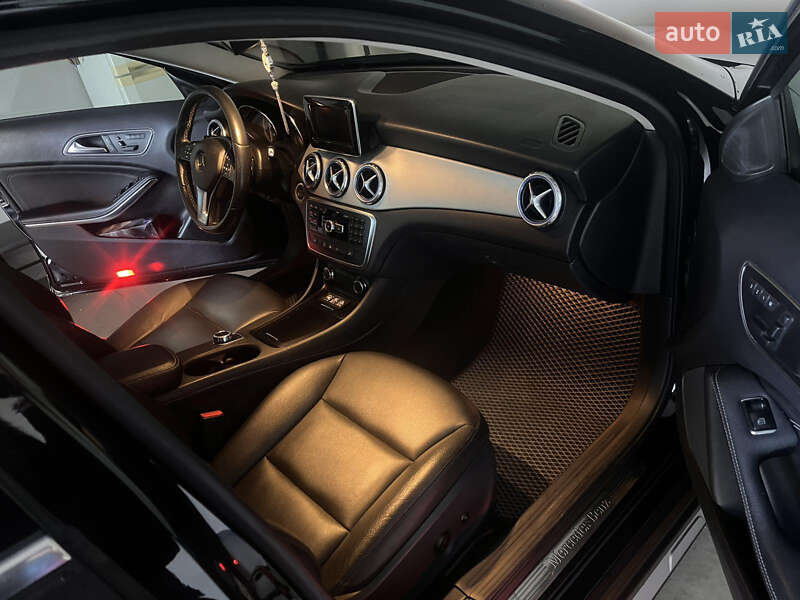 Внедорожник / Кроссовер Mercedes-Benz GLA-Class 2014 в Хмельницком