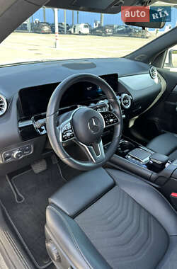 Внедорожник / Кроссовер Mercedes-Benz GLA-Class 2021 в 