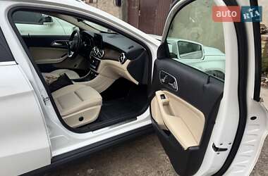 Внедорожник / Кроссовер Mercedes-Benz GLA-Class 2018 в 