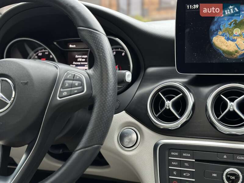 Внедорожник / Кроссовер Mercedes-Benz GLA-Class 2017 в Киеве фото 41 Внедорожник / Кроссовер Mercedes-Benz GLA-Class 2017 в Киеве