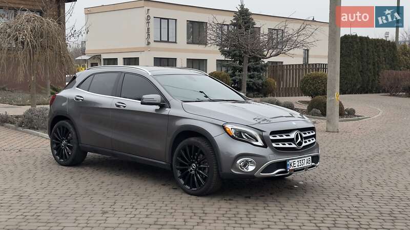 Внедорожник / Кроссовер Mercedes-Benz GLA-Class 2017 в Киеве фото 12 Внедорожник / Кроссовер Mercedes-Benz GLA-Class 2017 в Киеве