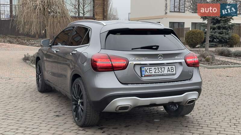 Внедорожник / Кроссовер Mercedes-Benz GLA-Class 2017 в Киеве фото 17 Внедорожник / Кроссовер Mercedes-Benz GLA-Class 2017 в Киеве