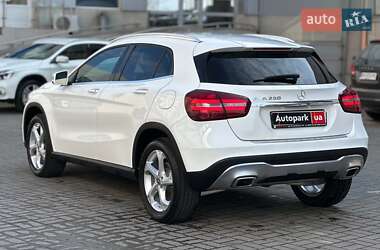 Внедорожник / Кроссовер Mercedes-Benz GLA-Class 2019 в 