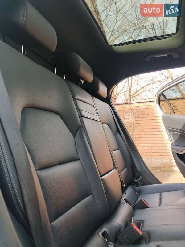Внедорожник / Кроссовер Mercedes-Benz GLA-Class 2017 в Луцке