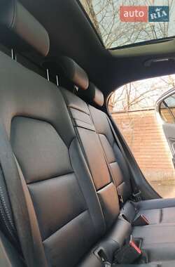Позашляховик / Кросовер Mercedes-Benz GLA-Class 2017 в 