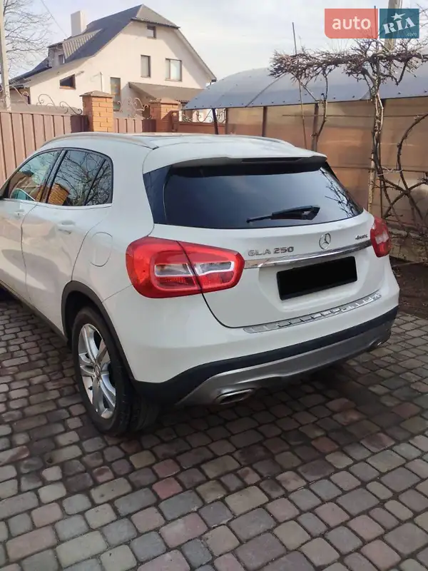 Mercedes-Benz GLA-Class