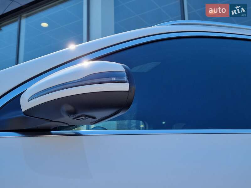 Позашляховик / Кросовер Mercedes-Benz GLA-Class 2023 в Одесі