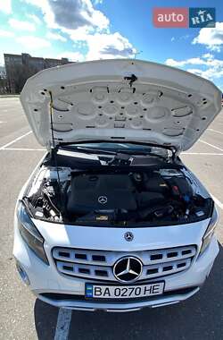 Внедорожник / Кроссовер Mercedes-Benz GLA-Class 2017 в 