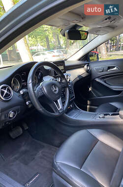 Внедорожник / Кроссовер Mercedes-Benz GLA-Class 2014 в 
