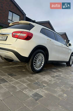 Внедорожник / Кроссовер Mercedes-Benz GLA-Class 2015 в 