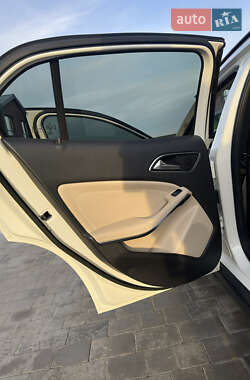 Внедорожник / Кроссовер Mercedes-Benz GLA-Class 2015 в 