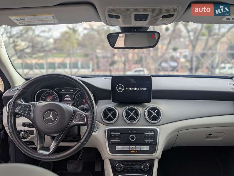 Внедорожник / Кроссовер Mercedes-Benz GLA-Class 2019 в Харькове