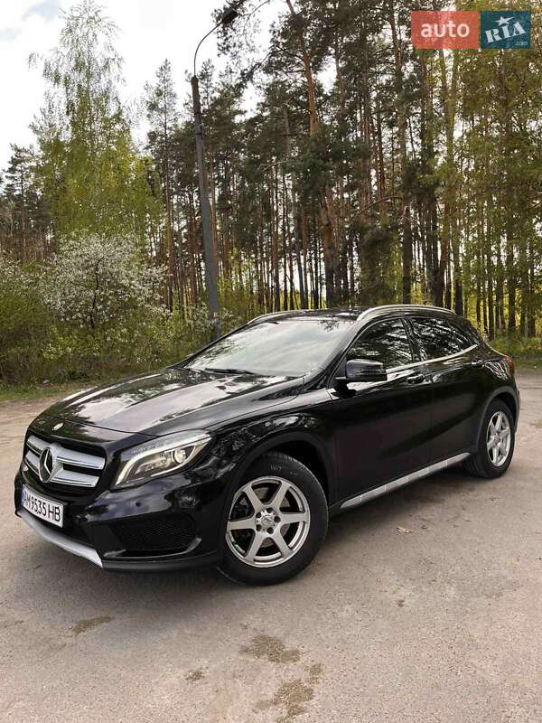 Внедорожник / Кроссовер Mercedes-Benz GLA-Class 2015 в 