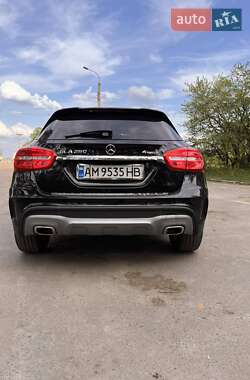 Внедорожник / Кроссовер Mercedes-Benz GLA-Class 2015 в 