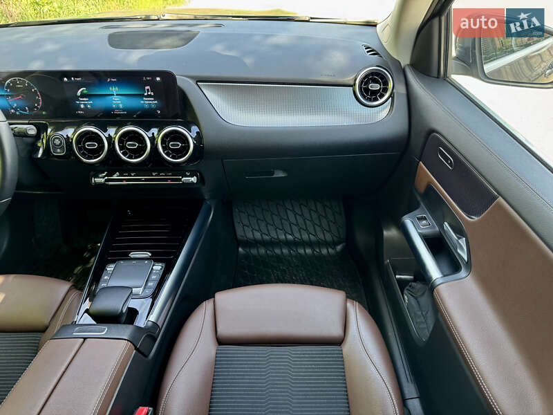 Позашляховик / Кросовер Mercedes-Benz GLA-Class 2021 в Києві