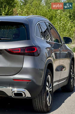Внедорожник / Кроссовер Mercedes-Benz GLA-Class 2021 в 