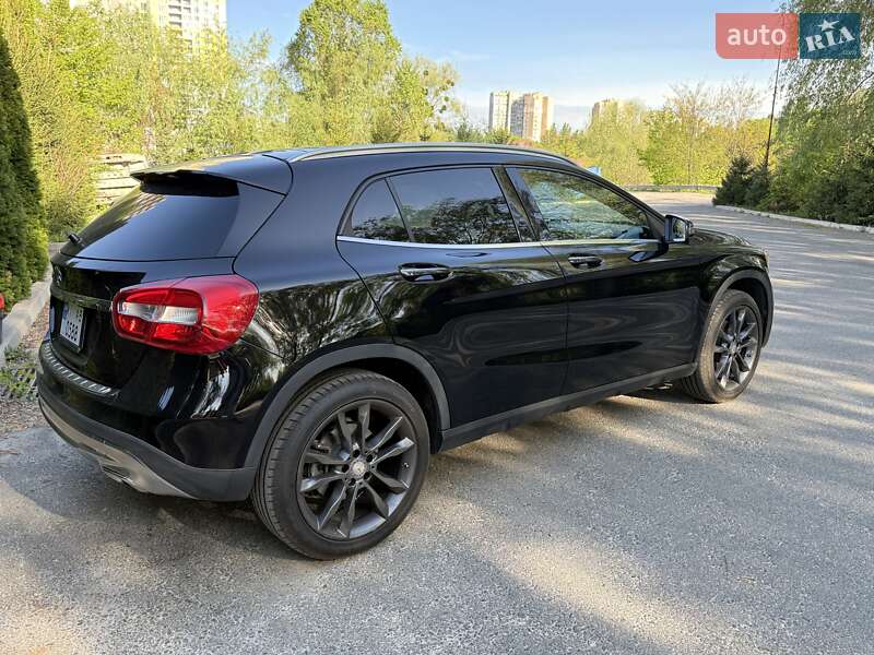 Внедорожник / Кроссовер Mercedes-Benz GLA-Class 2016 в Киеве