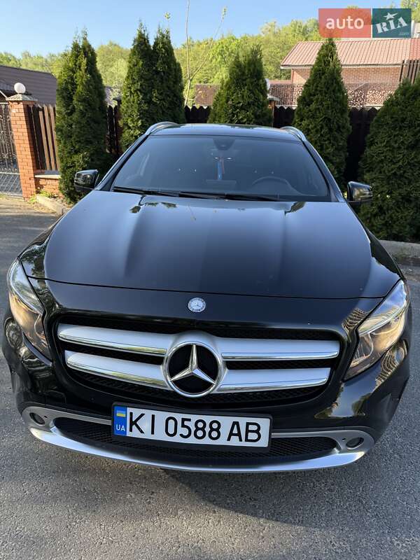 Внедорожник / Кроссовер Mercedes-Benz GLA-Class 2016 в Киеве