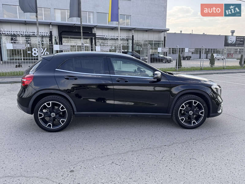 Внедорожник / Кроссовер Mercedes-Benz GLA-Class 2018 в Харькове