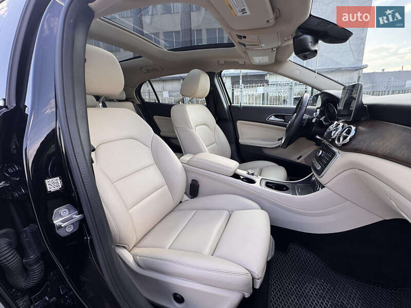 Внедорожник / Кроссовер Mercedes-Benz GLA-Class 2018 в Харькове