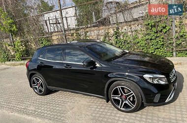 Позашляховик / Кросовер Mercedes-Benz GLA-Class 2017 в 