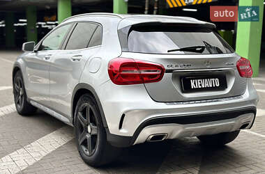 Позашляховик / Кросовер Mercedes-Benz GLA-Class 2015 в 