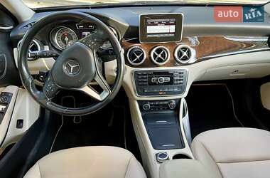 Внедорожник / Кроссовер Mercedes-Benz GLA-Class 2015 в 