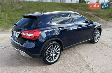 Позашляховик / Кросовер Mercedes-Benz GLA-Class 2017 в 