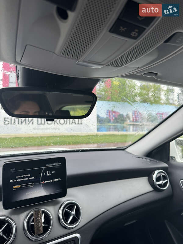 Внедорожник / Кроссовер Mercedes-Benz GLA-Class 2018 в Киеве