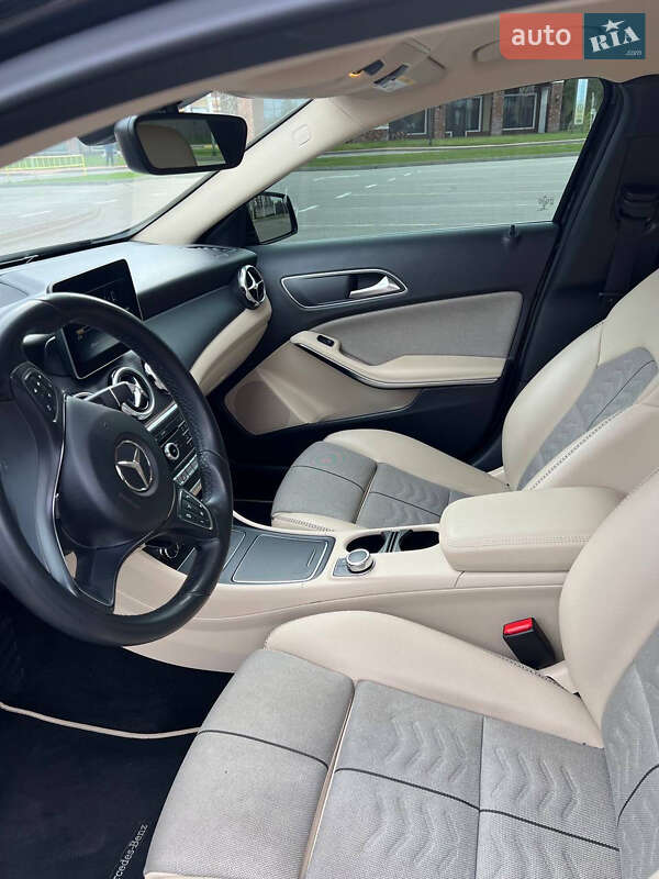 Внедорожник / Кроссовер Mercedes-Benz GLA-Class 2017 в Киеве фото 33 Внедорожник / Кроссовер Mercedes-Benz GLA-Class 2017 в Киеве