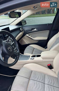 Внедорожник / Кроссовер Mercedes-Benz GLA-Class 2017 в 