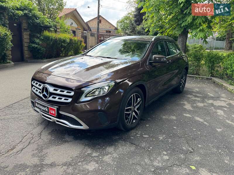 Позашляховик / Кросовер Mercedes-Benz GLA-Class 2017 в 