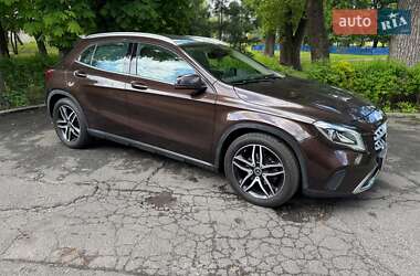 Позашляховик / Кросовер Mercedes-Benz GLA-Class 2017 в 