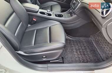 Внедорожник / Кроссовер Mercedes-Benz GLA-Class 2016 в 