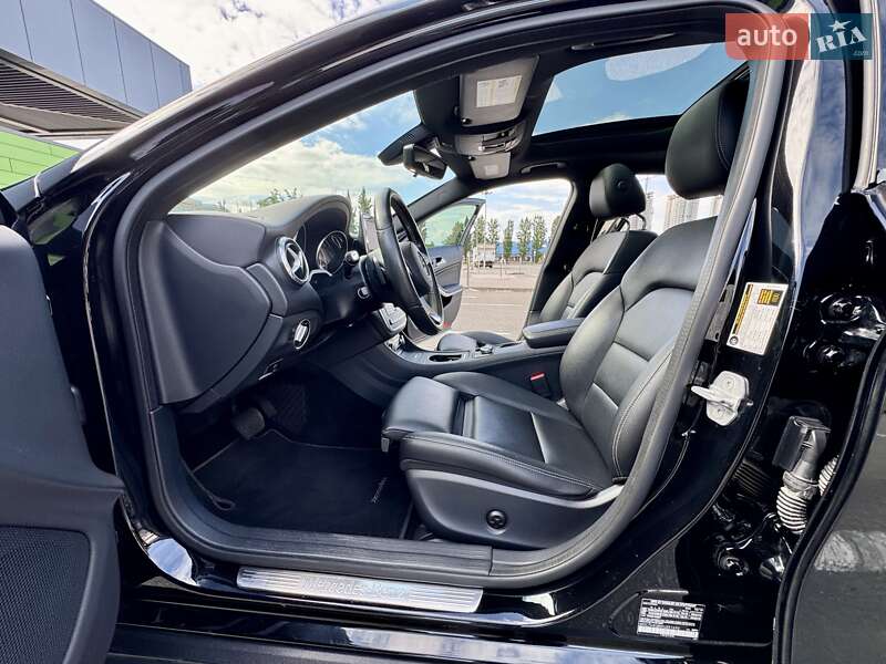 Позашляховик / Кросовер Mercedes-Benz GLA-Class 2016 в Києві