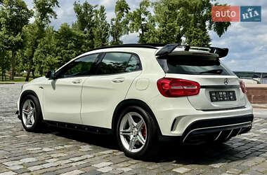 Позашляховик / Кросовер Mercedes-Benz GLA-Class 2016 в 