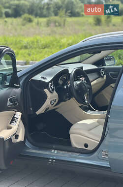Позашляховик / Кросовер Mercedes-Benz GLA-Class 2015 в 