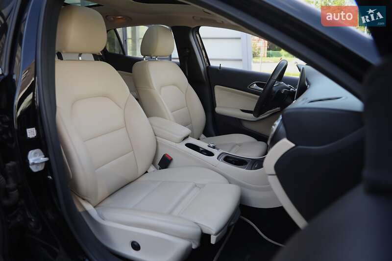 Позашляховик / Кросовер Mercedes-Benz GLA-Class 2016 в Харкові