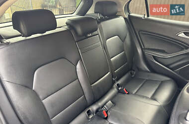 Внедорожник / Кроссовер Mercedes-Benz GLA-Class 2014 в 