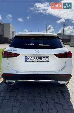 Внедорожник / Кроссовер Mercedes-Benz GLA-Class 2021 в 